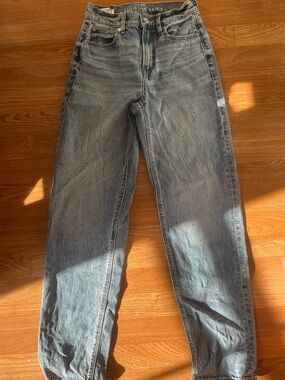 American Eagle Rhinestone Mom Straight Jeans 000